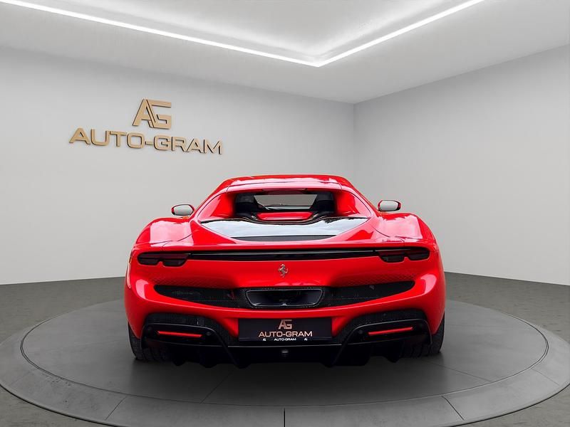 Gebraucht Ferrari 296 830 PS (610 kW) 2024