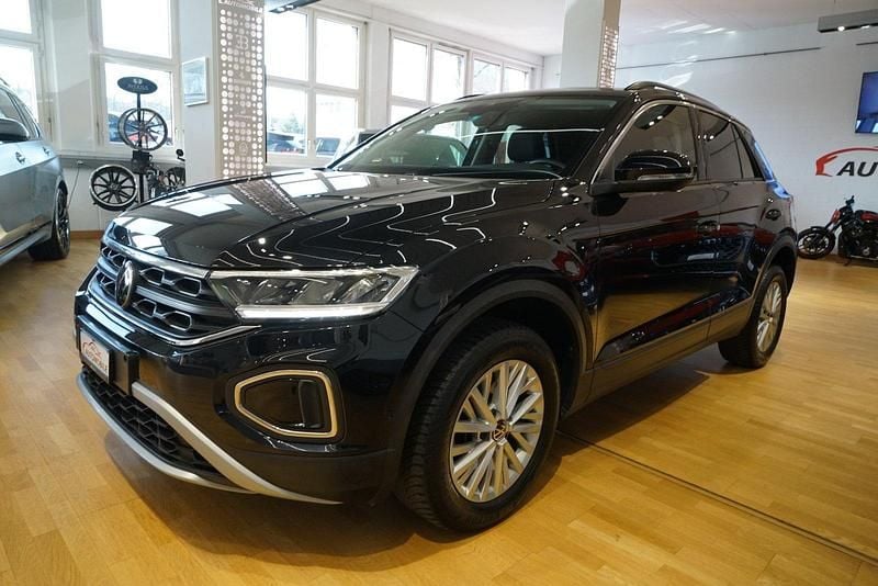 Gebraucht VW T-Roc Life 150 PS (110 kW) 2023 SUV