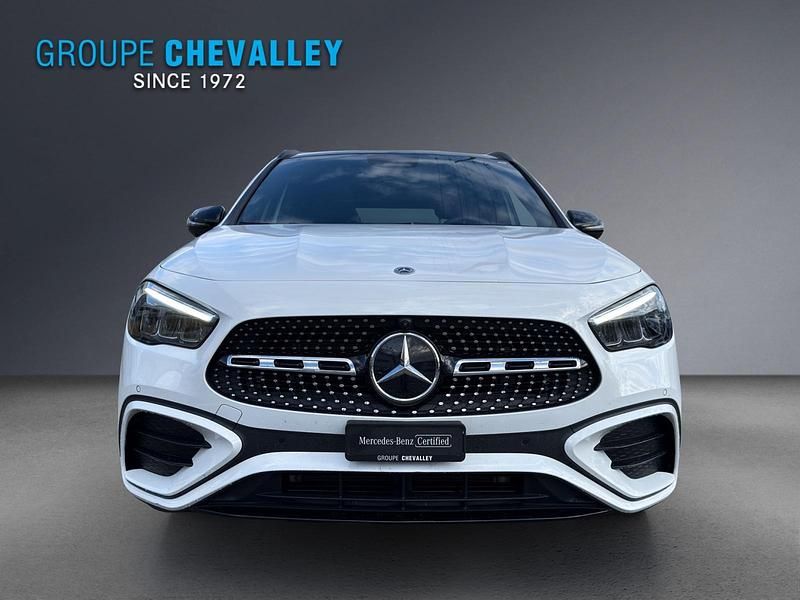 Gebraucht Mercedes GLA220 190 PS (139 kW) 2024 Weiss SUV