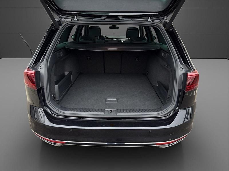 Gebraucht VW Passat R-line Edition 240 PS (176 kW) 2020 Kombi