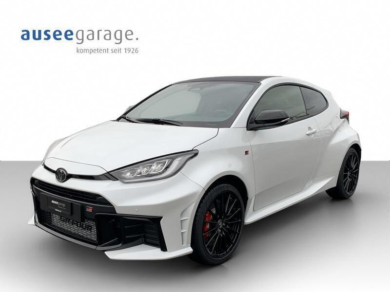 Weiss Neu 2026 Toyota Yaris Sport Limousine | CHF 50’090 (Fairer Preis) - Bild 1/4