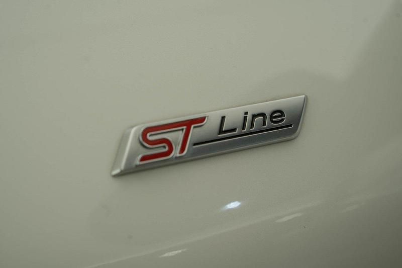 Gebraucht Ford Explorer ST-Line 457 PS (336 kW) 2022 Weiss SUV