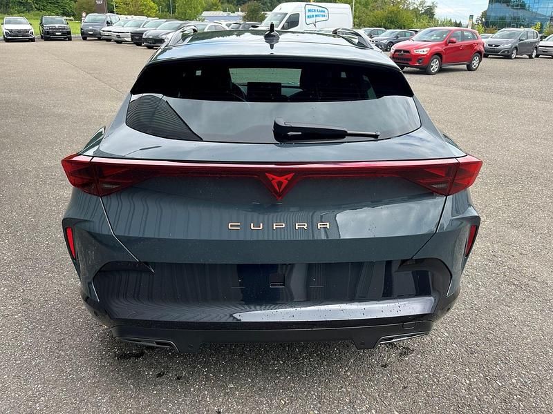 Neu Cupra Formentor 204 PS (150 kW) 2025 Blau SUV