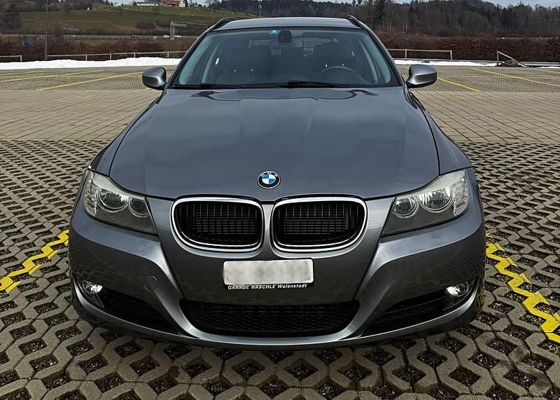 Gebraucht BMW 320 184 PS (135 kW) 2011 Kombi