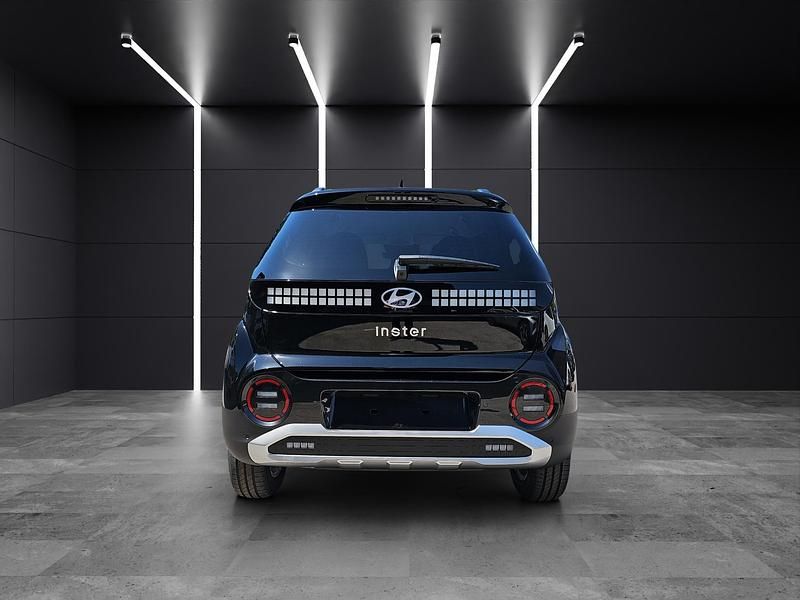 Neu Hyundai Inster 85 kW (116 PS) 2025 Schwarz Kleinwagen