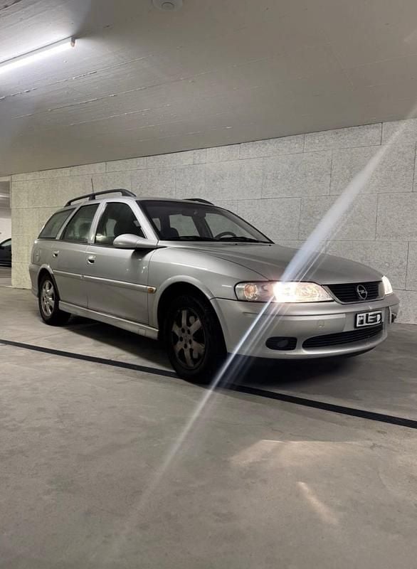Gebraucht 2000 Opel Vectra | CHF 2’499 - Bild 1/4