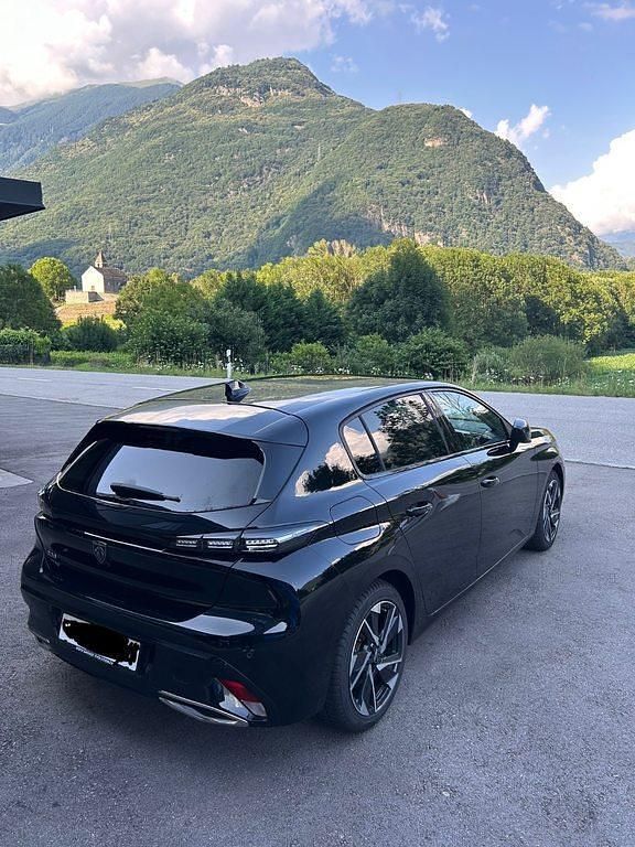 Gebraucht Peugeot 308 Allure 130 PS (95 kW) 2023 Limousine