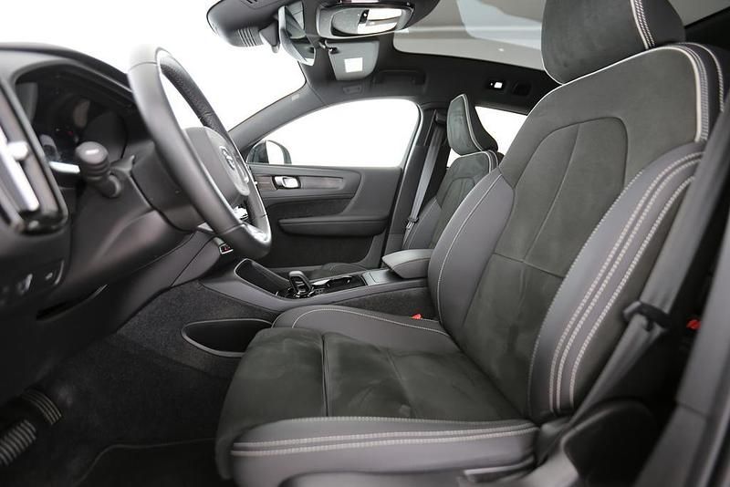 Gebraucht Volvo C40 300 kW (408 PS) 2022 Blau SUV