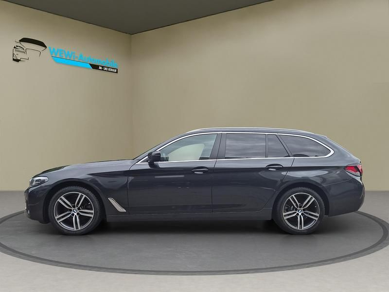 Gebraucht BMW 520 Sport Line 190 PS (139 kW) 2022 Grau Kombi