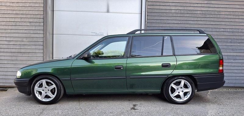 Gebraucht Opel Astra 101 PS (74 kW) 1997 Kombi