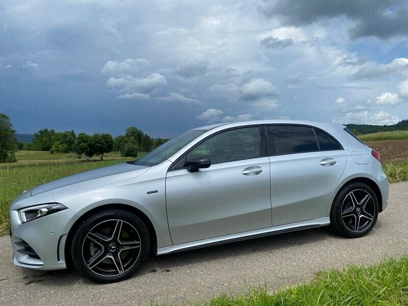 Gebraucht Mercedes A250 AMG line 217 PS (159 kW) 2021