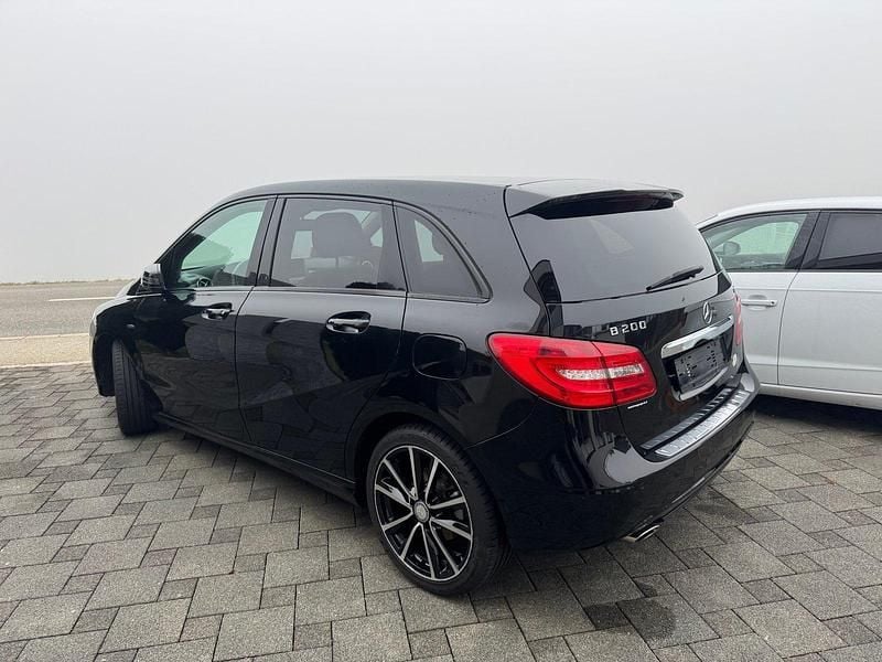 Gebraucht Mercedes B200 136 PS (100 kW) 2013 Van / Kleinbus