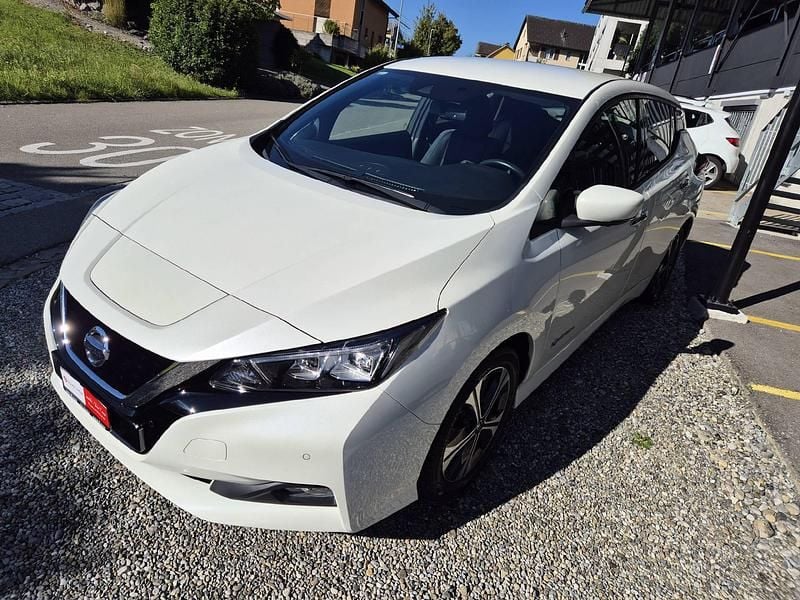 Gebraucht Nissan Leaf Tekna 110 kW (150 PS) 2020 Weiss Kleinwagen
