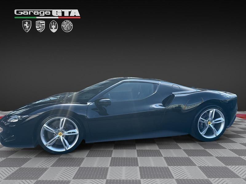 Gebraucht Ferrari 296 830 PS (610 kW) 2022 Coupé