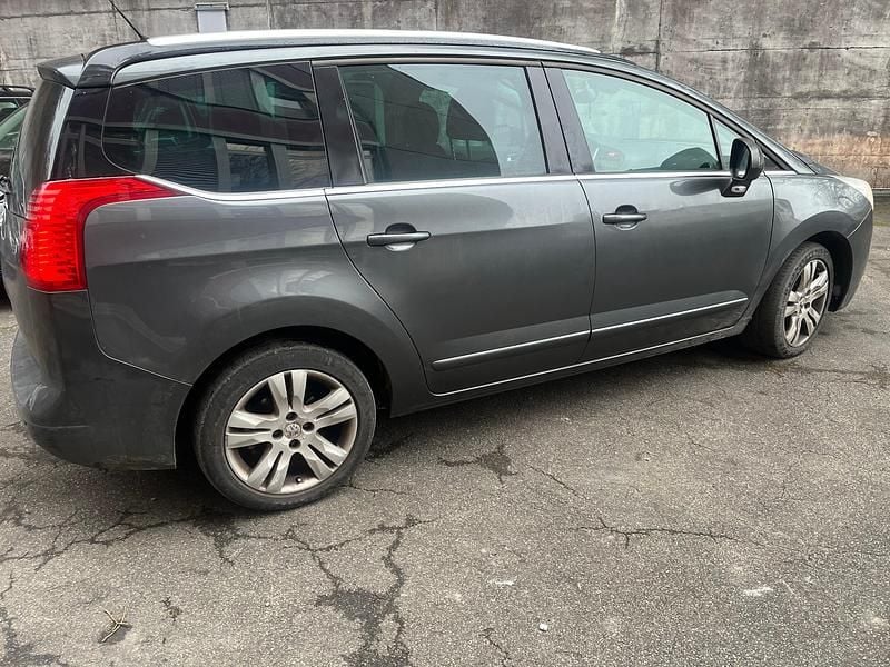 Gebraucht Peugeot 5008 Sport 163 PS (119 kW) 2010 Van / Kleinbus
