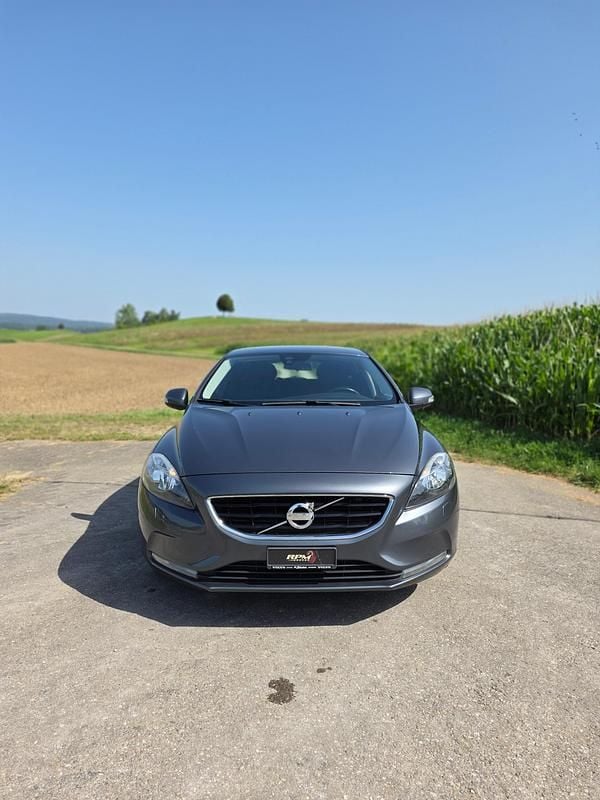 Gebraucht 2013 Volvo V40 Summum Kombi | CHF 7’500 (Fairer Preis) - Bild 1/4