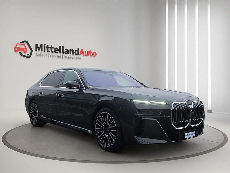 Gebraucht BMW 740 M Sport 286 PS (210 kW) 2025 Limousine