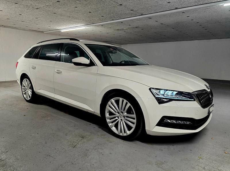 Gebraucht Skoda Superb Ambition 150 PS (110 kW) 2021 Kombi