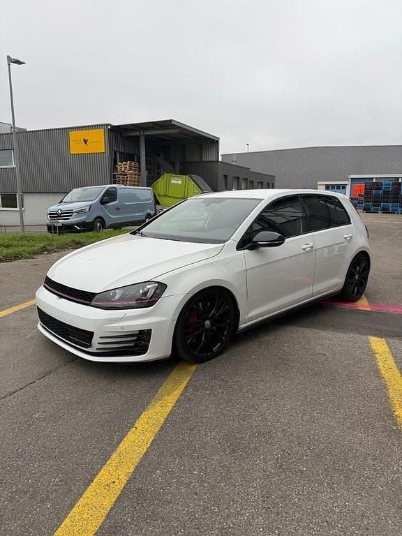 Gebraucht VW Golf GTI 230 PS (169 kW) 2016 Limousine