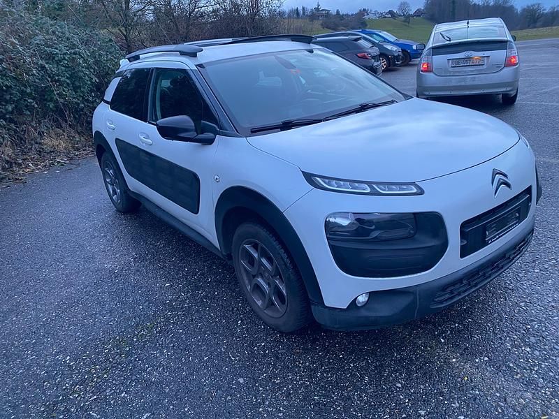 Gebraucht Citroën C4 Cactus Shine 82 PS (60 kW) 2015 Kleinwagen