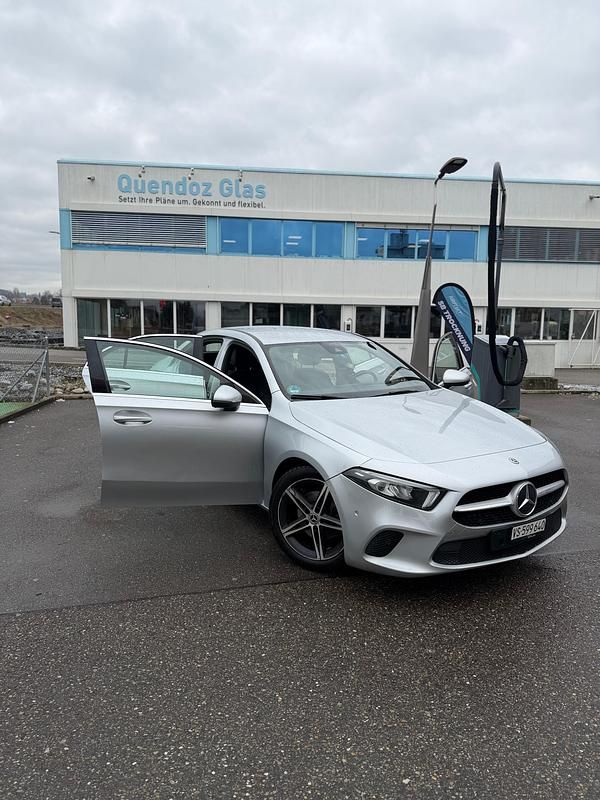Gebraucht Mercedes A200 150 PS (110 kW) 2022