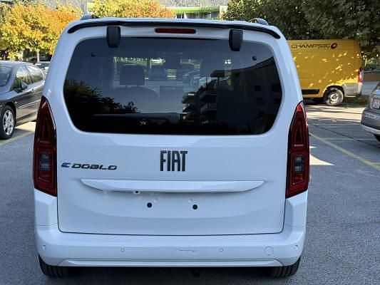 Neu Fiat e-Doblò Lounge 100 kW (136 PS) 2025 Van / Kleinbus