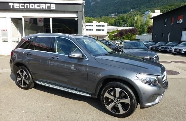 Gebraucht Mercedes GLC350 211 PS (155 kW) 2018 Grau Kombi
