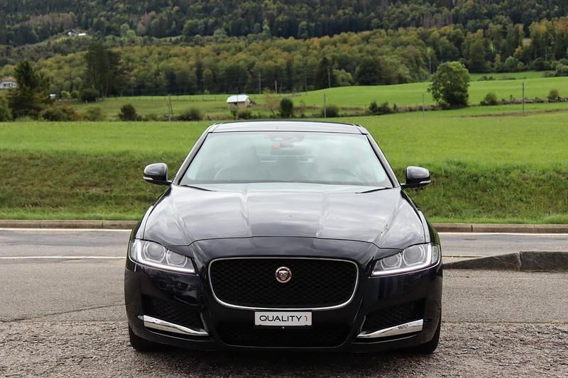 Gebraucht 2017 Jaguar XF Prestige Limousine | CHF 14’500 - Bild 1/4