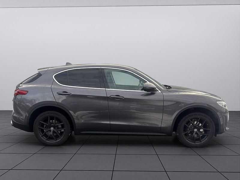 Gebraucht Alfa Romeo Stelvio Executive 280 PS (205 kW) 2018 Grau SUV