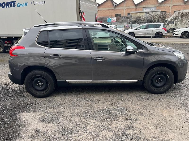 Gebraucht Peugeot 2008 Allure 120 PS (88 kW) 2015 SUV
