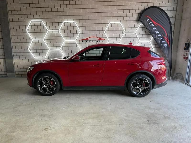 Gebraucht Alfa Romeo Stelvio Veloce 190 PS (139 kW) 2026 Rot SUV
