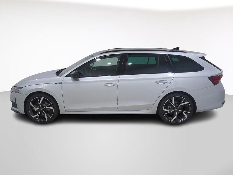 Neu Skoda Octavia SportLine 204 PS (150 kW) 2025 Schwarz Kombi