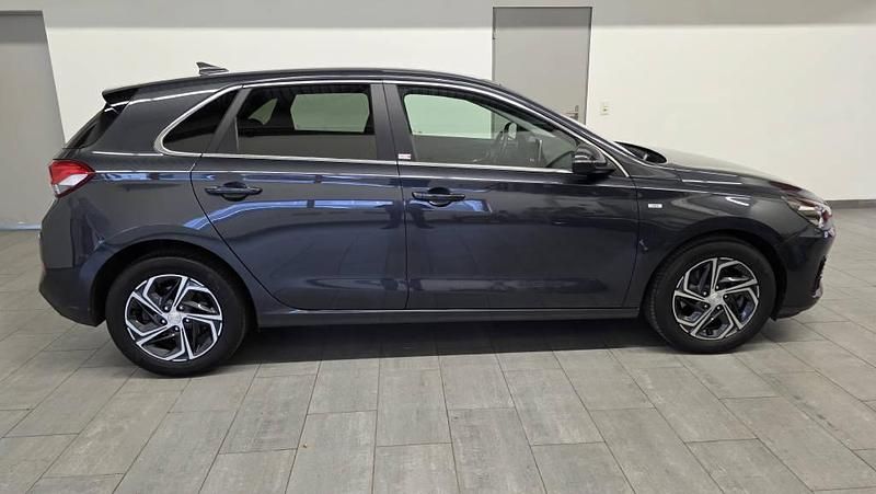 Gebraucht Hyundai i30 160 PS (117 kW) 2022 Grau Limousine