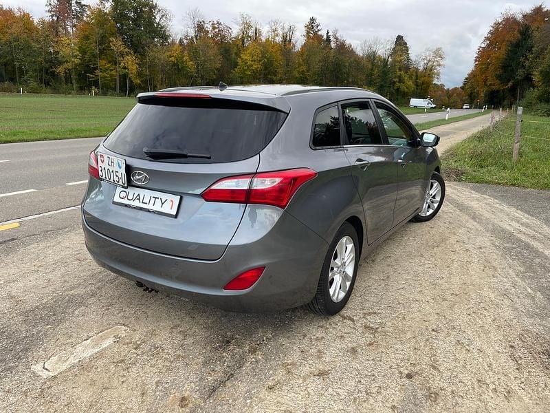 Gebraucht Hyundai i30 Style 135 PS (99 kW) 2013 Kombi