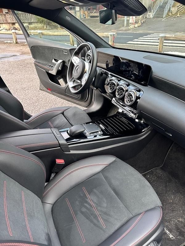 Gebraucht Mercedes A200 AMG line 163 PS (119 kW) 2022