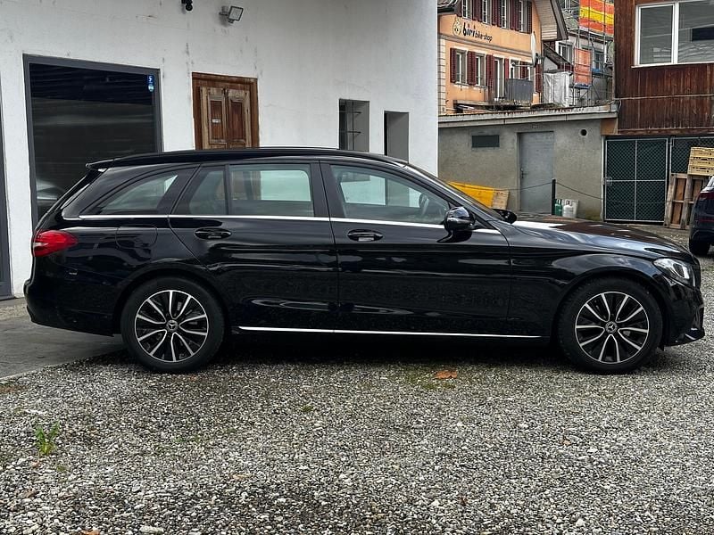 Gebraucht Mercedes C220 194 PS (142 kW) 2019