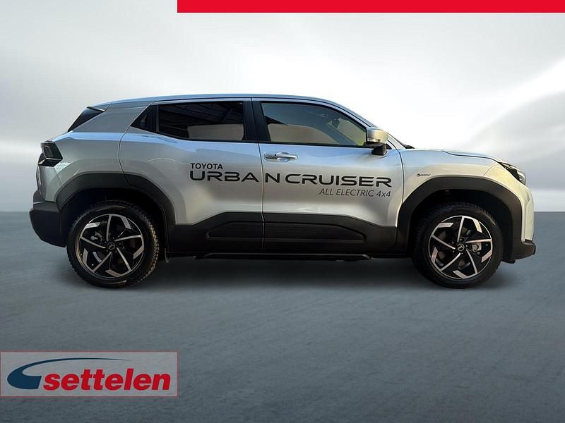 Neu Toyota Urban Cruiser Trend 127 kW (174 PS) 2025 Silber SUV