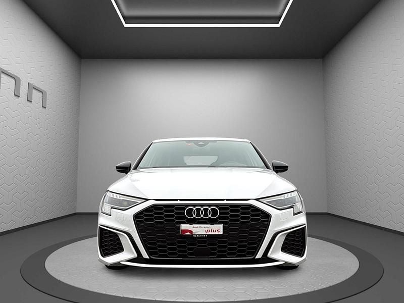 Gebraucht Audi A3 Attraction 150 PS (110 kW) 2021 Weiss Limousine