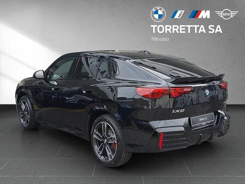 Neu BMW iX2 Luxury Line 225 kW (306 PS) 2026 Schwarz SUV