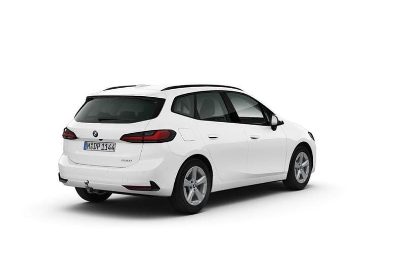 Weiss Gebraucht 2025 BMW 220 Active Tourer Luxury Line Van / Kleinbus | CHF 37’900 - Bild 1/4