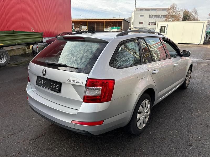 Gebraucht Skoda Octavia Ambition 110 PS (80 kW) 2015 Kombi