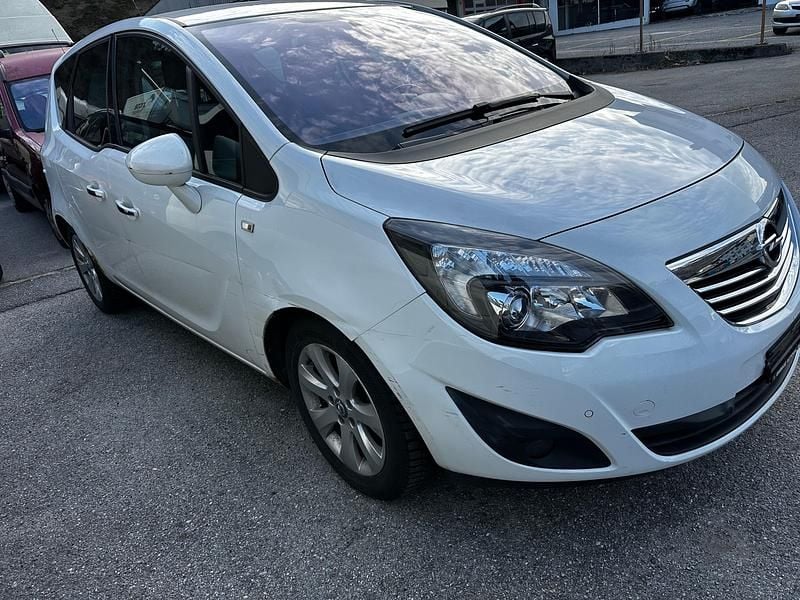 Gebraucht Opel Meriva Color Edition 110 PS (80 kW) 2012 Van / Kleinbus