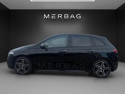 Gebraucht Mercedes B200 163 PS (119 kW) 2025 Schwarz Van / Kleinbus