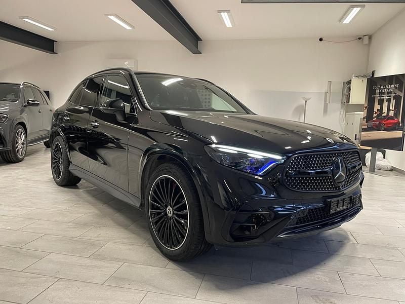 Gebraucht Mercedes GLC300e AMG line 258 PS (189 kW) 2024 SUV