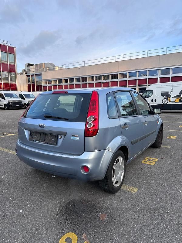 Gebraucht Ford Fiesta Ghia 68 PS (50 kW) 2006 Kleinwagen