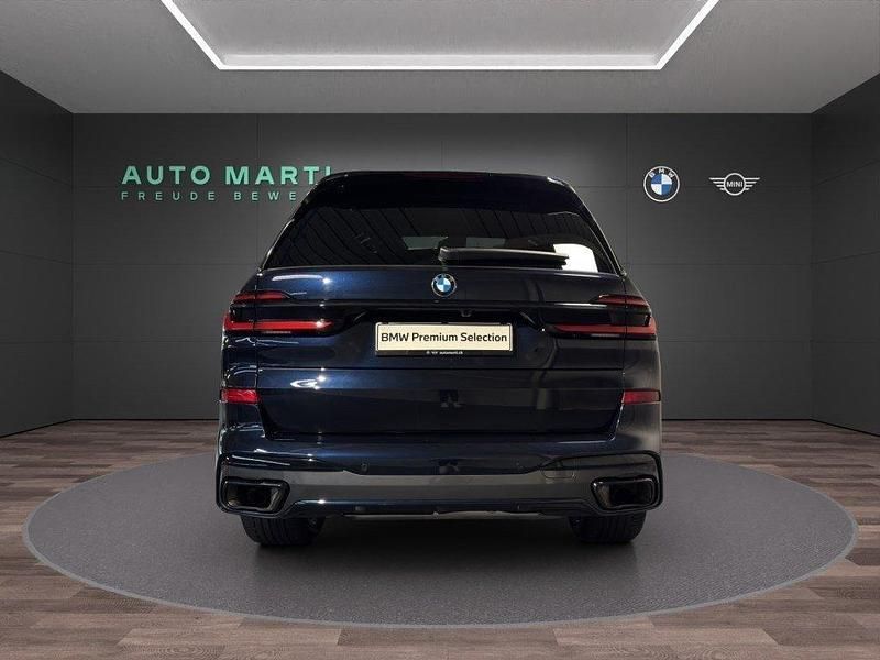 Gebraucht BMW X7 M Sport 351 PS (258 kW) 2024 M carbonschwarz meta mét. SUV