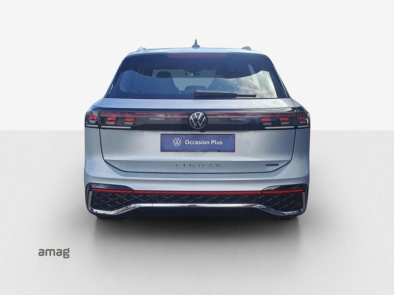 Gebraucht VW Tiguan R-line 193 PS (141 kW) 2024 Argent oyster métallisée SUV