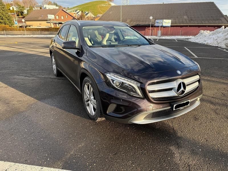 Gebraucht Mercedes GLA250 Urban 211 PS (155 kW) 2014 SUV