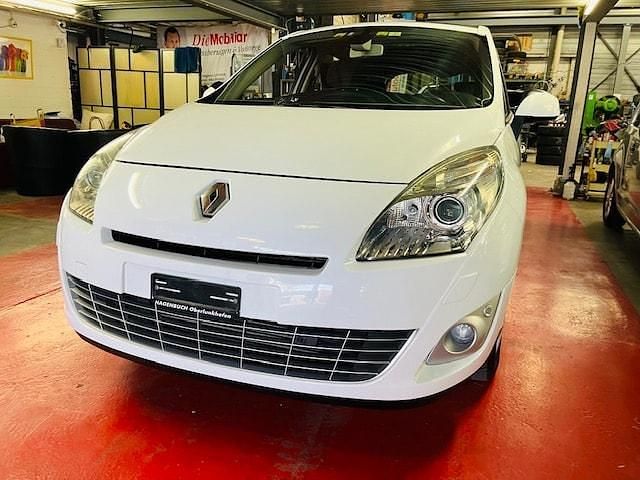 Gebraucht Renault Grand Scénic III Expression 131 PS (96 kW) 2010 Van / Kleinbus