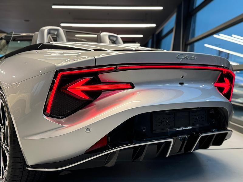 Gebraucht MG Cyberster 375 kW (510 PS) 2024 Silber Cabrio